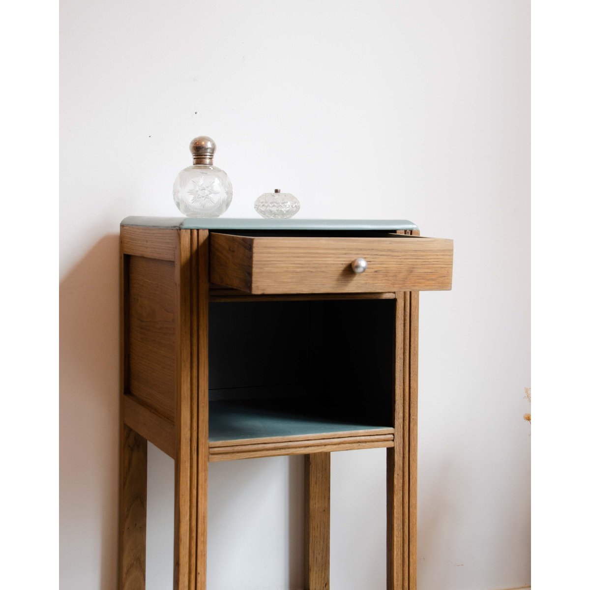 Table de chevet en bois Maïa N°1505 - Bon état vert d'eau, DEBONGOUT