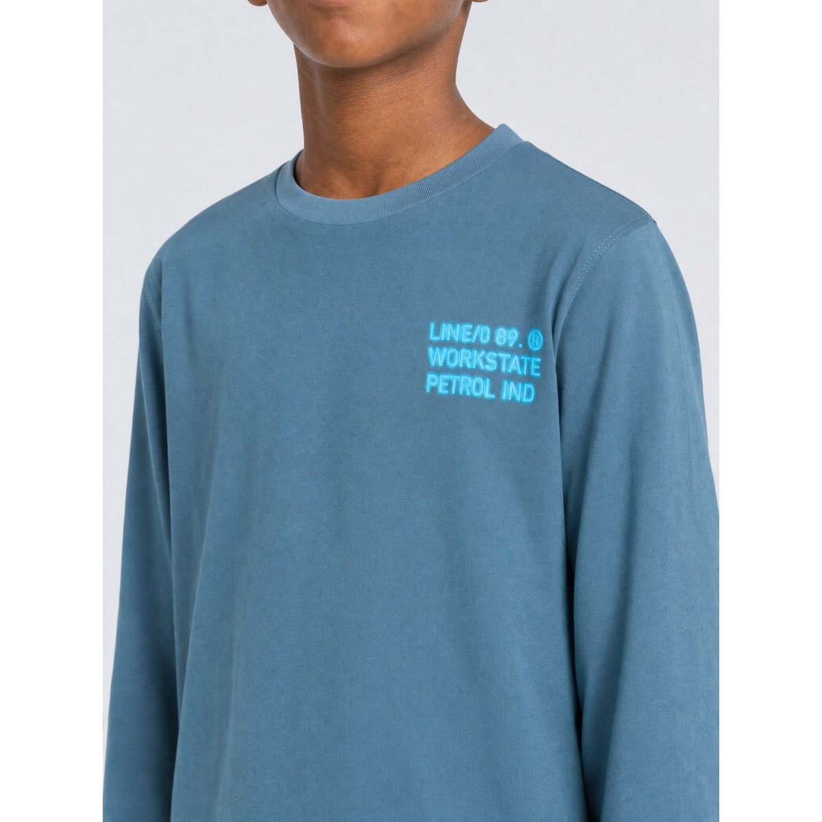T-shirt imprimé à manches longues ironlake bleu storm blue, PETROL INDUSTRIES