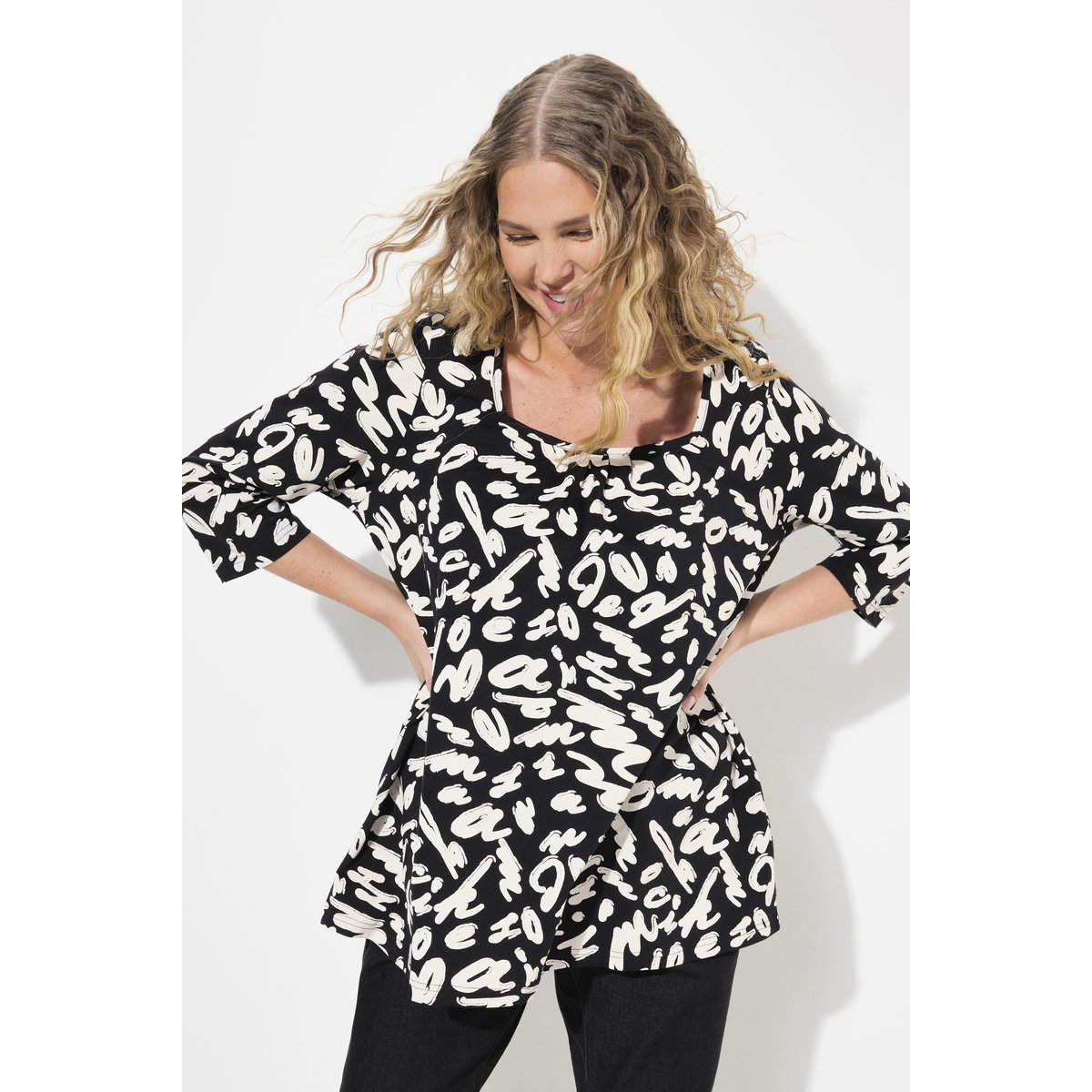T-shirt avec plis fantaisie noir, ULLA POPKEN