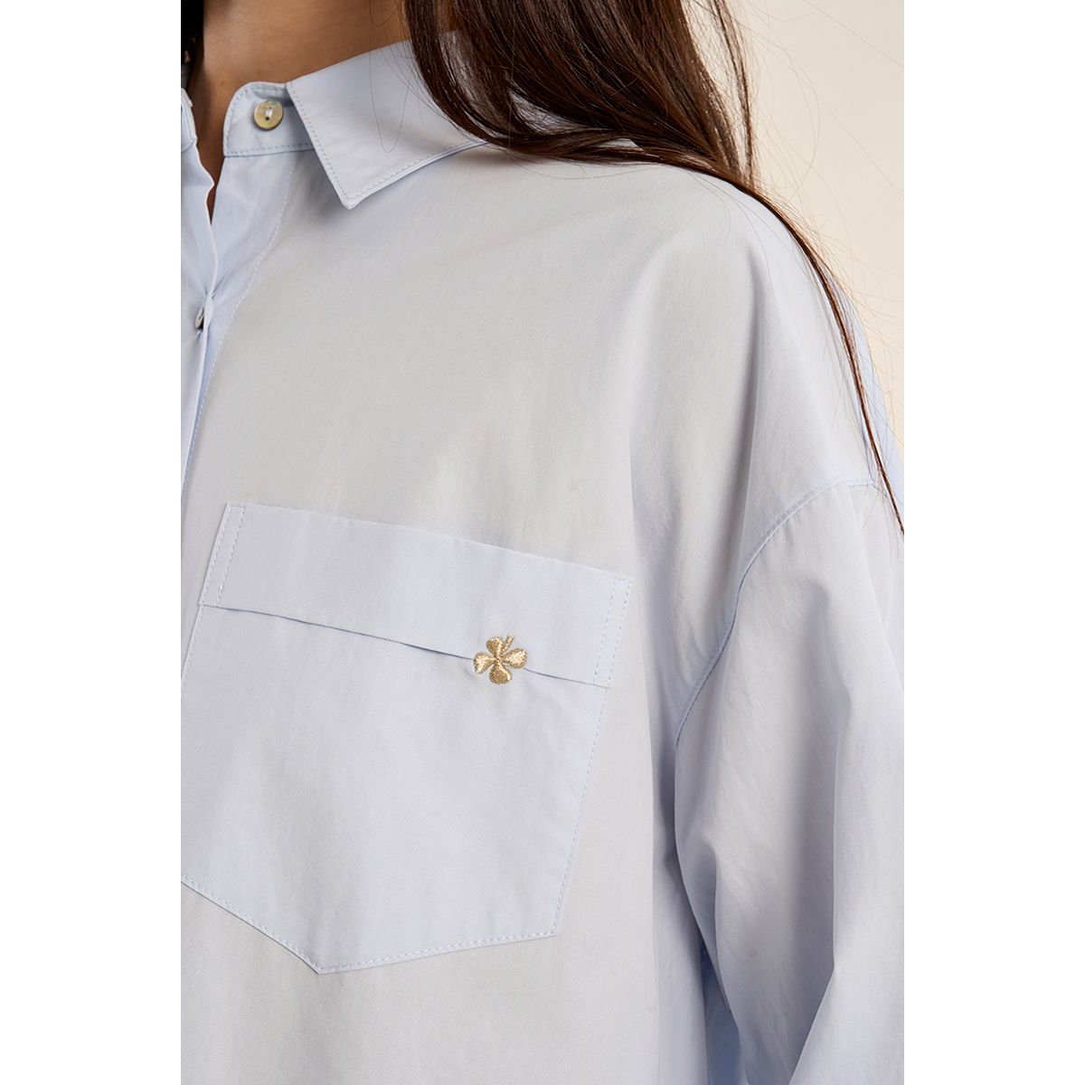 Chemise droite à trèfle brodé light blue, MOLLY BRACKEN