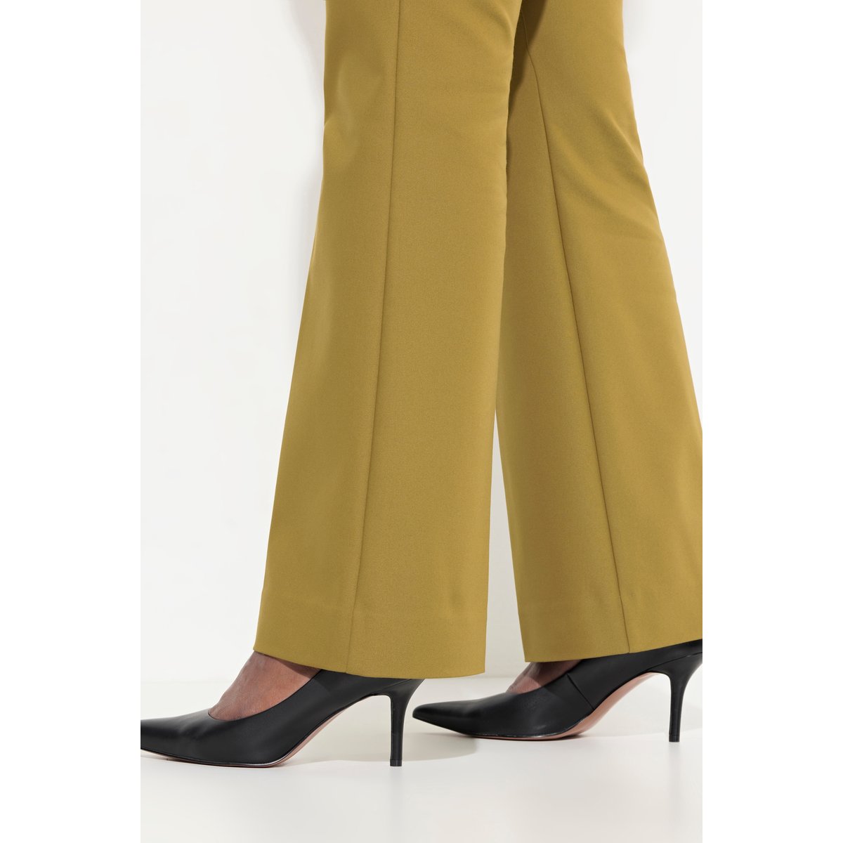 Pantalon droit Rose avec ceinture vert olive, ULLA POPKEN
