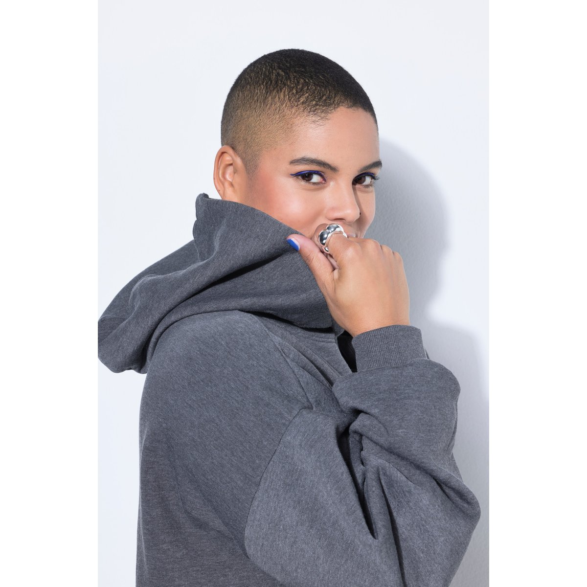 Robe à capuche oversize en molleton chiné gris foncé, STUDIO UNTOLD