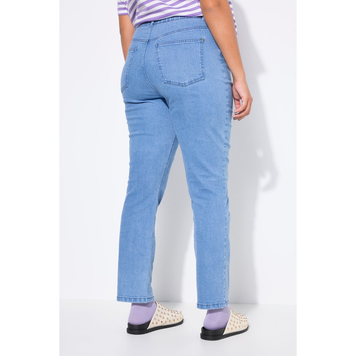 Jean Mom 5 poches, cœur brodé bleu jean, STUDIO UNTOLD