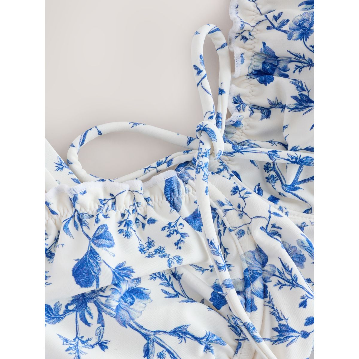 Maillot bain gainant non rembourré dd+ crème/bleu à petits motifs floraux, NEXT