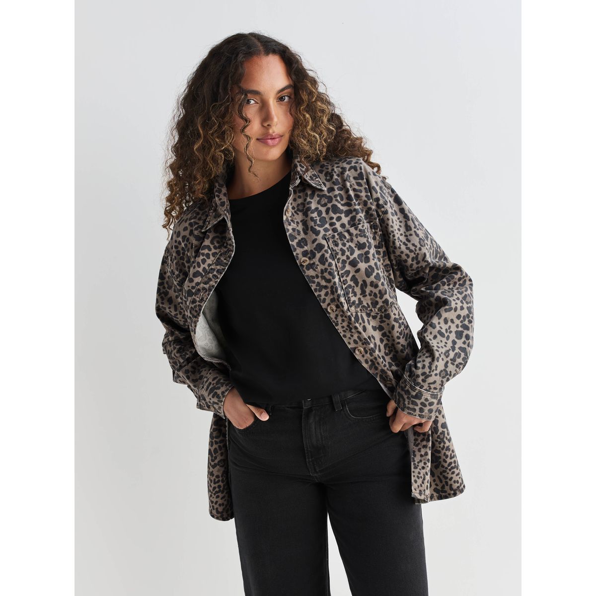 Chemise oversize en jean imprimé léopard, NEXT
