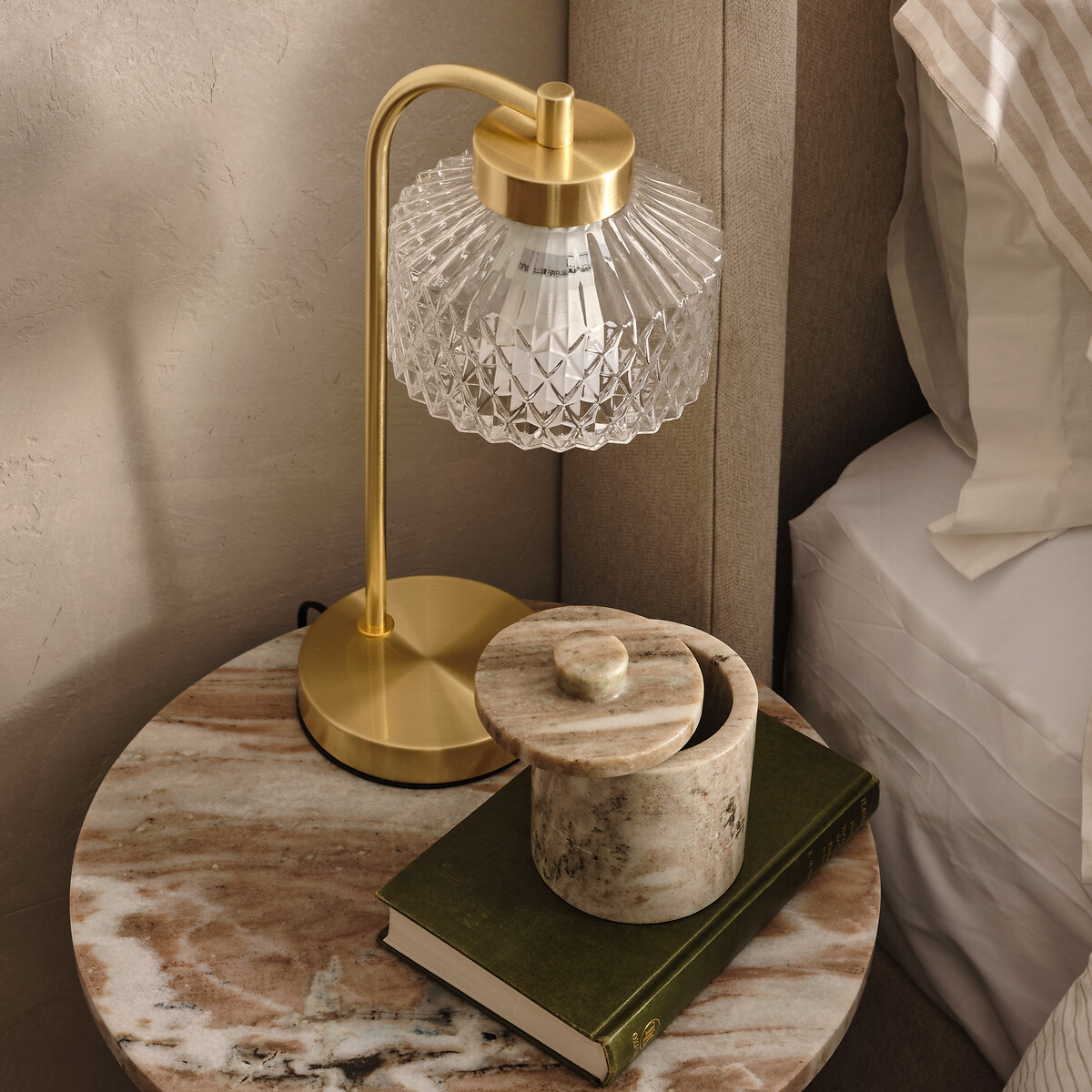 Addison Sculptural Marble Side Table natural, ÉDITÉ