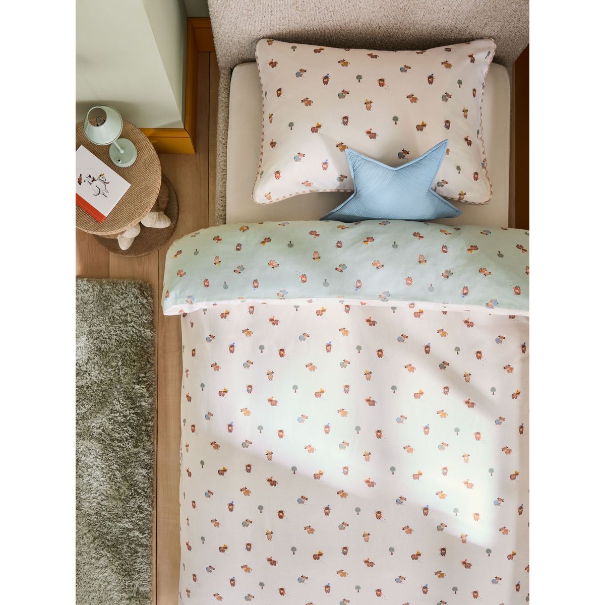 Parure housse de couette et taie d'oreiller coton brossé ultra-doux hamish la vache vert sauge, NEXT
