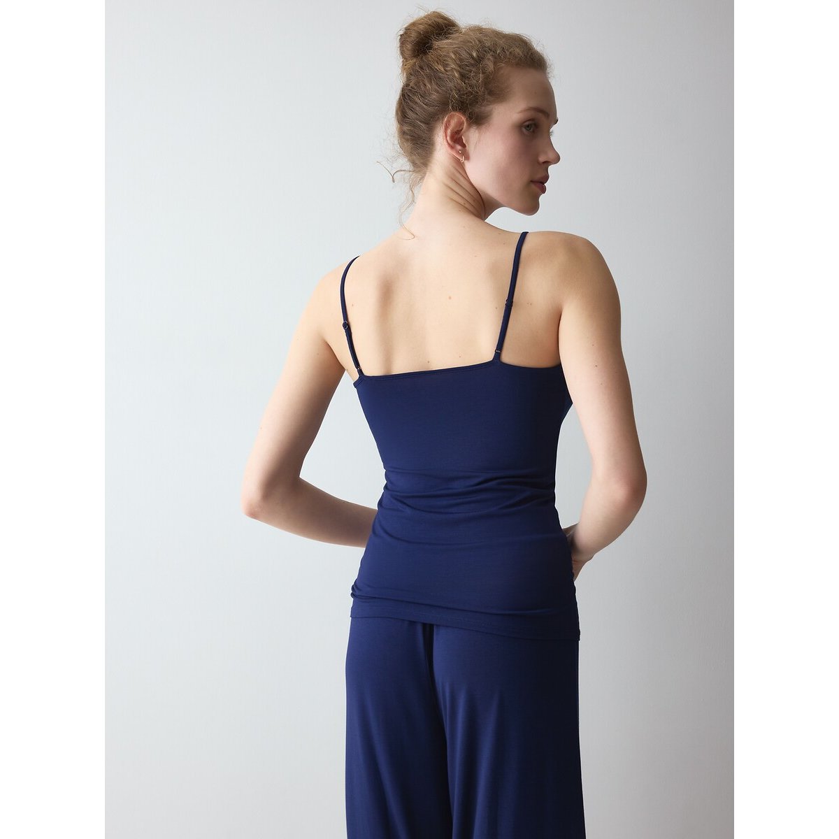 Caraco encolure dentelle AMOURETTE bleu marine, TRIUMPH