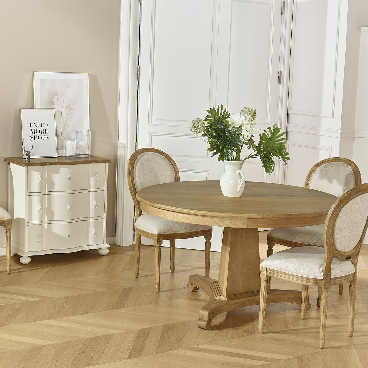 Table à manger ronde, plateau en chêne massif, 6 couverts IRIS beige, ROBIN DES BOIS