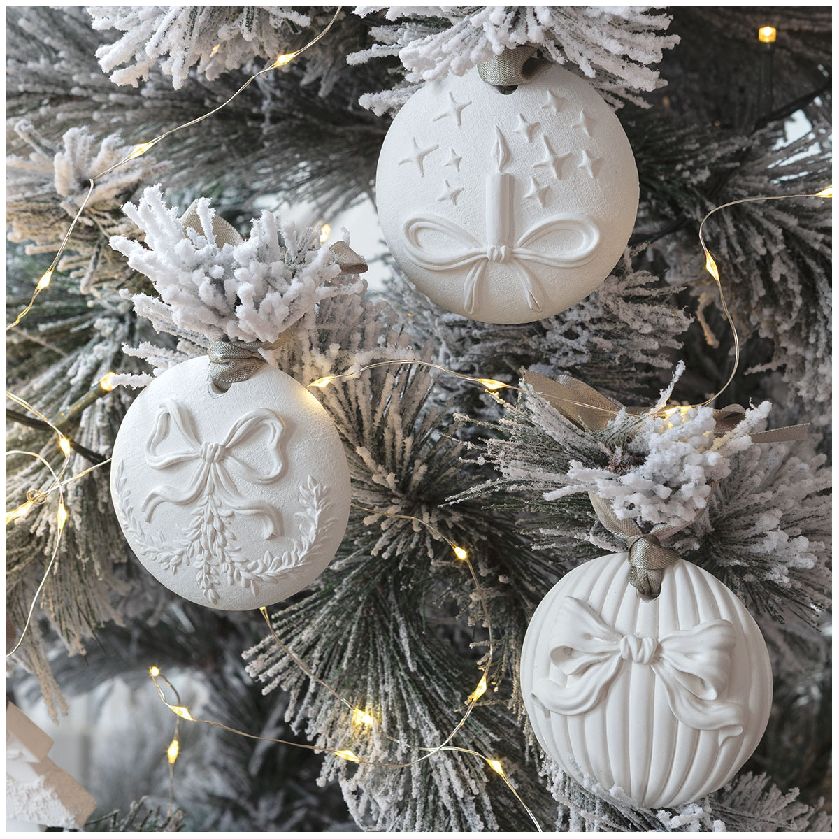 Coffret boules Sapin Doré RUBANS DE FÊTE blanc, MATHILDE M