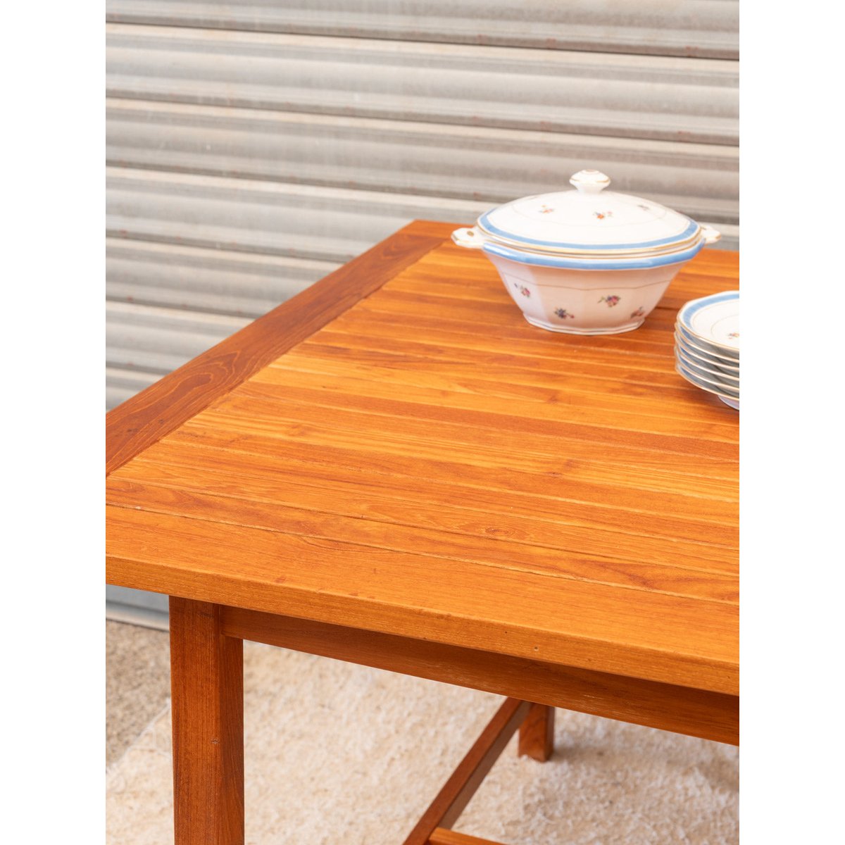 Table à manger en bois Romy N°1444 - Bon état bois clair, DEBONGOUT