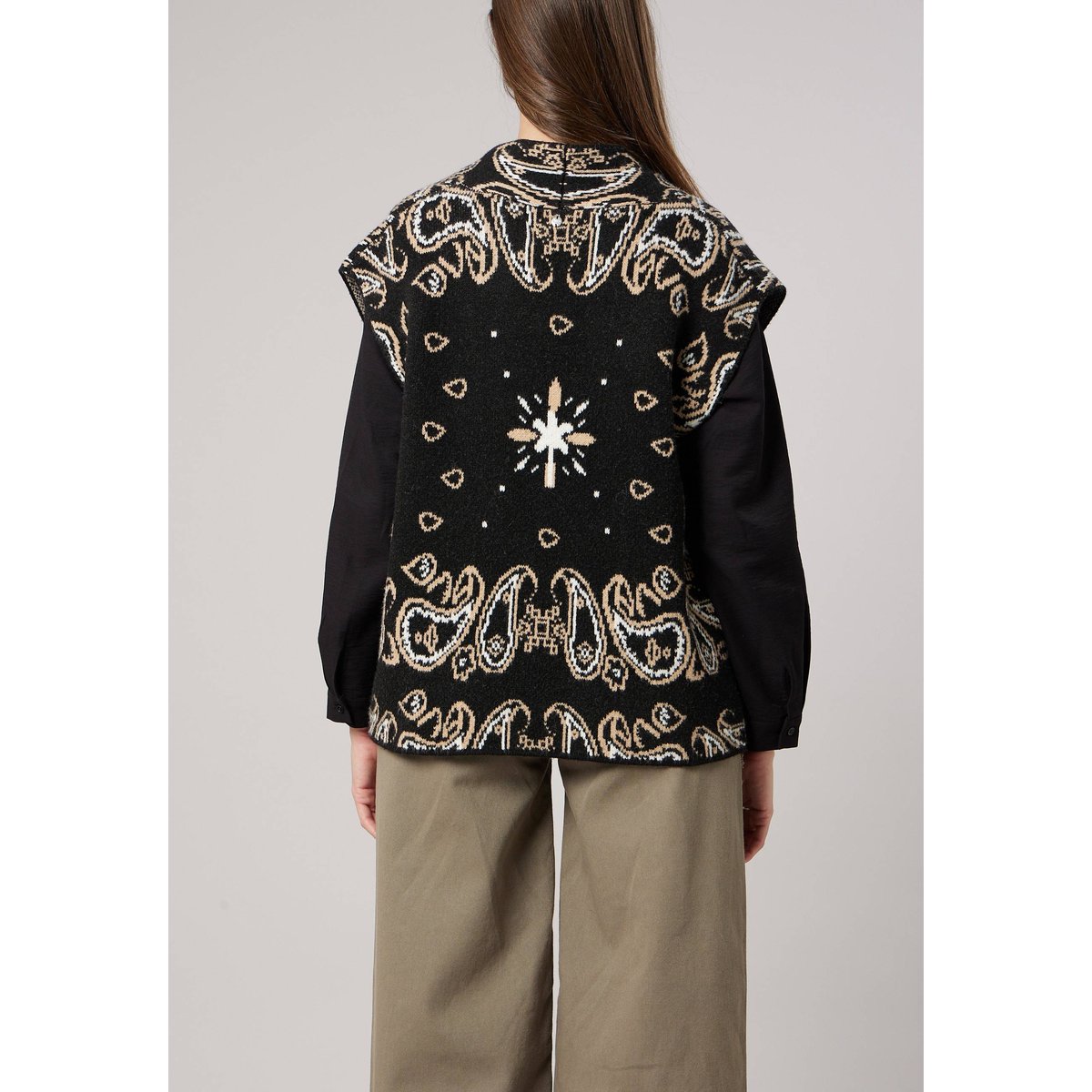 Gilet ample sans manches femme maille jacquard esprit bandana MIRELLA black, DEELUXE