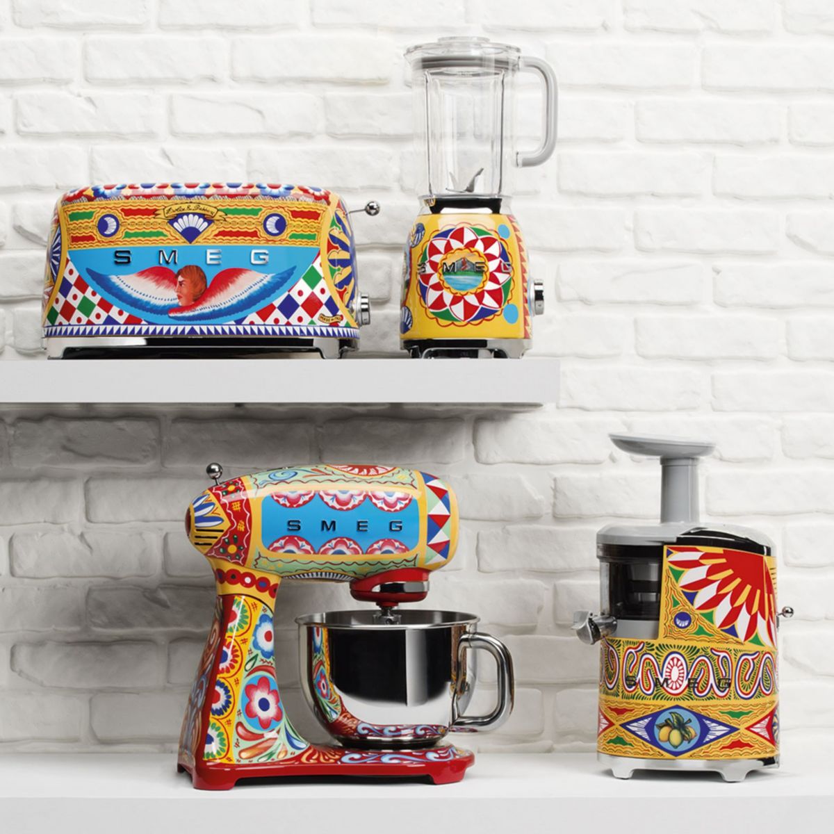 Robot pâtissier tout couleur SMF03 décoré / spécial brillant, SMEG