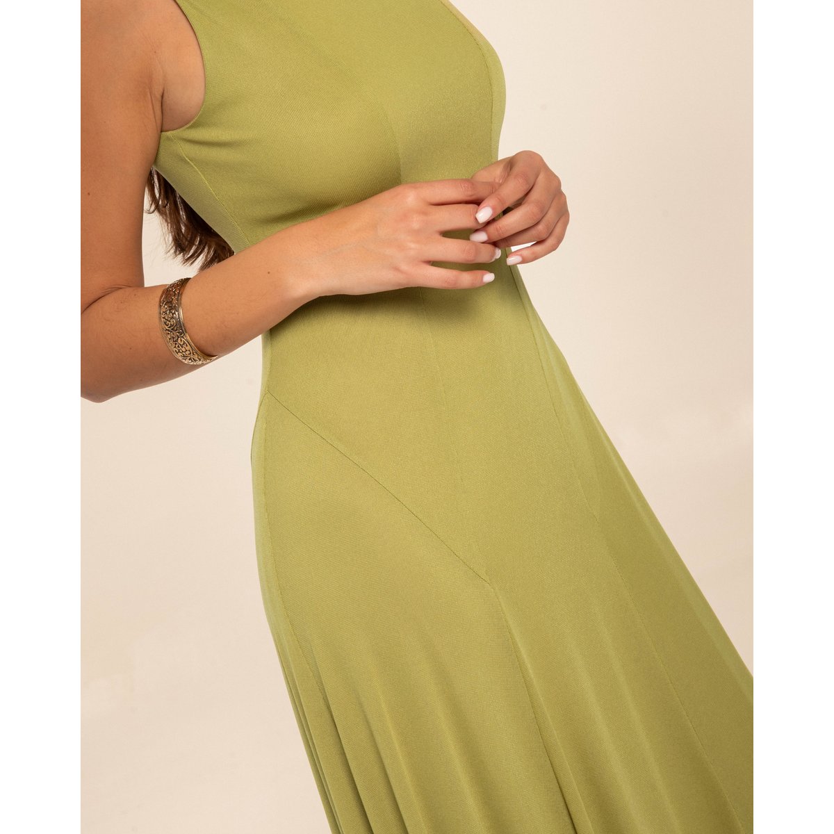 Robe longue en maille avec encolure bateau et ouverture ovale dans le dos vert, THE-ARE