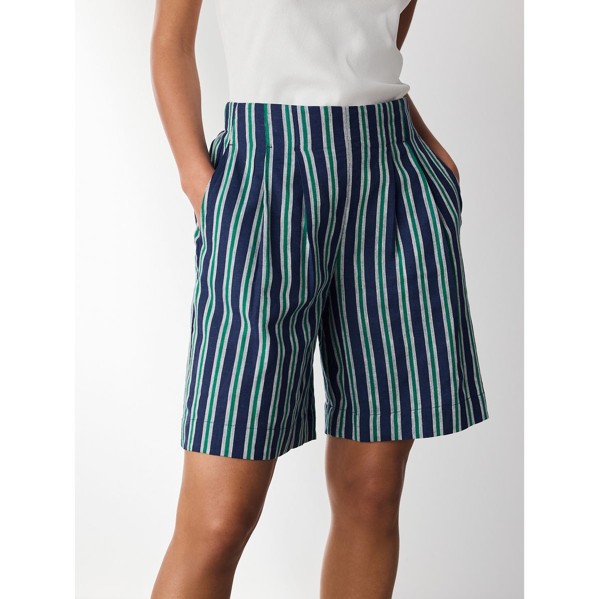 Bermuda en lin mélangé n. premium rayures bleu marine/vert, NEXT