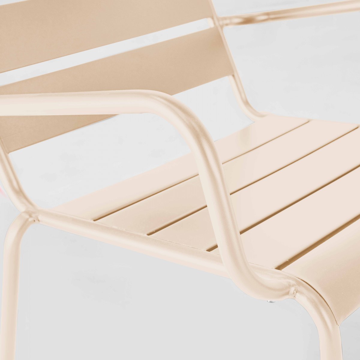 Fauteuil de jardin bas en métal, PALAVAS ivoire, OVIALA