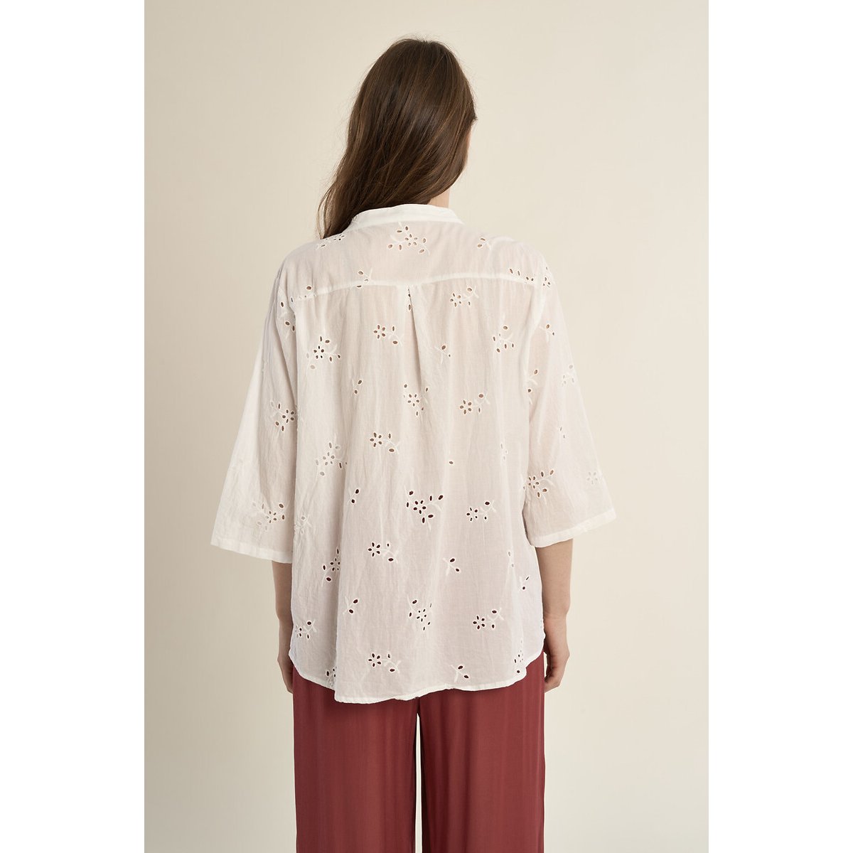 Camicetta ricamata con colletto Mao bianco, MOLLY BRACKEN