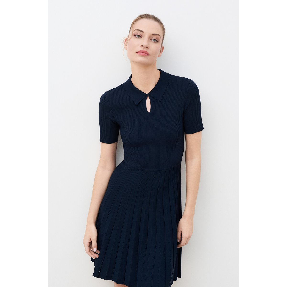Robe courte cintrée col chemise RGINNIE bleu marine, CAROLL
