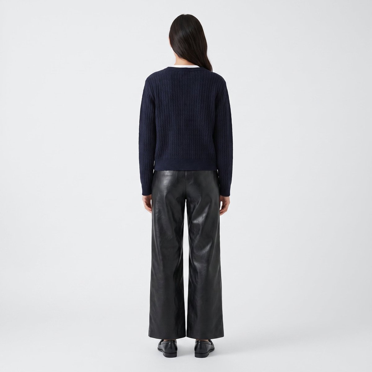 Pull femme avec col en V boutonné en maille marine TEMALIE navy, ARTLOVE