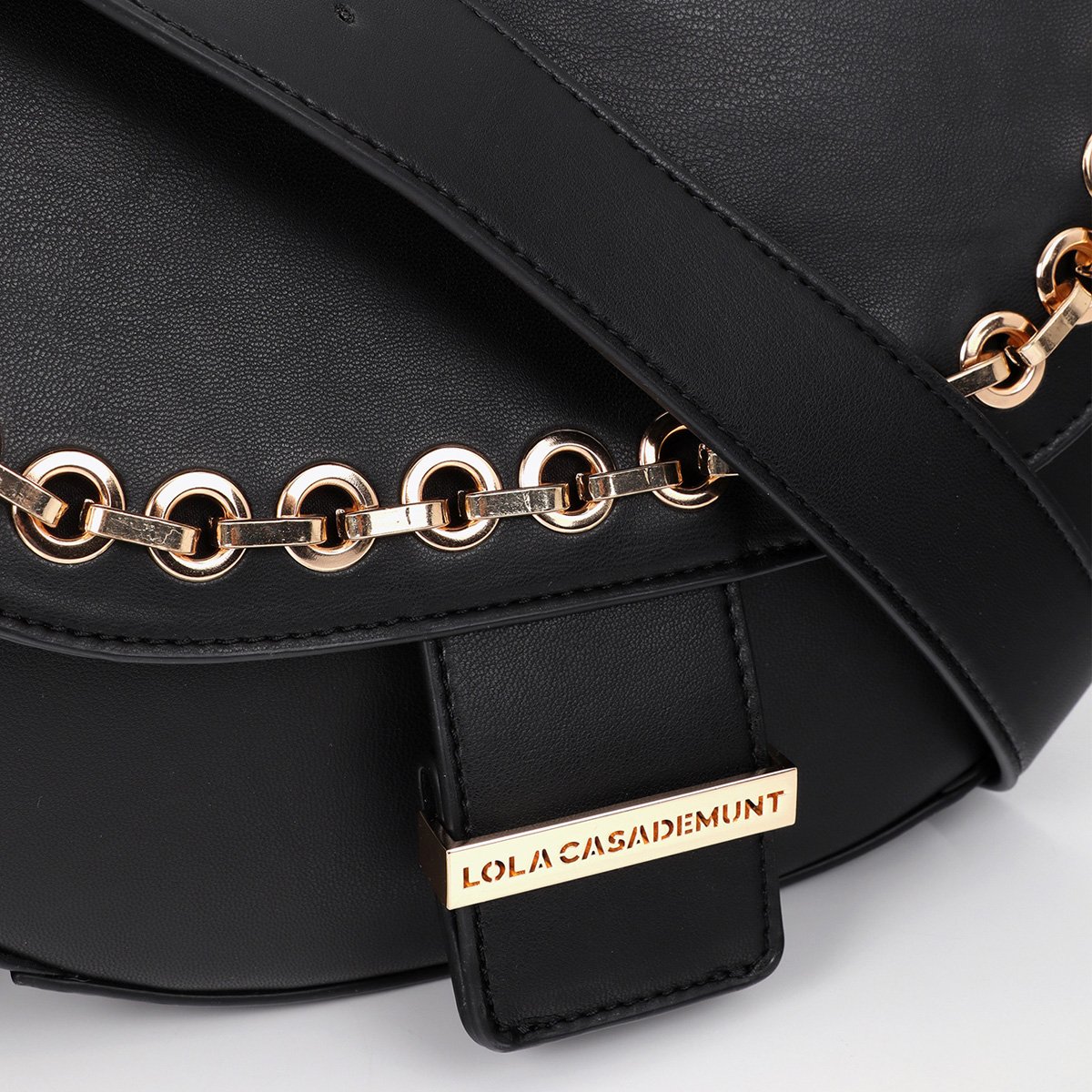 Sac à bandoulière avec chaîne noir, LOLA CASADEMUNT