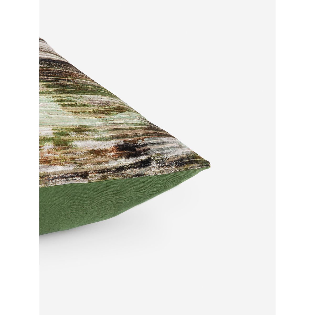 Coussin rayé en velours effet flou vert, NEXT