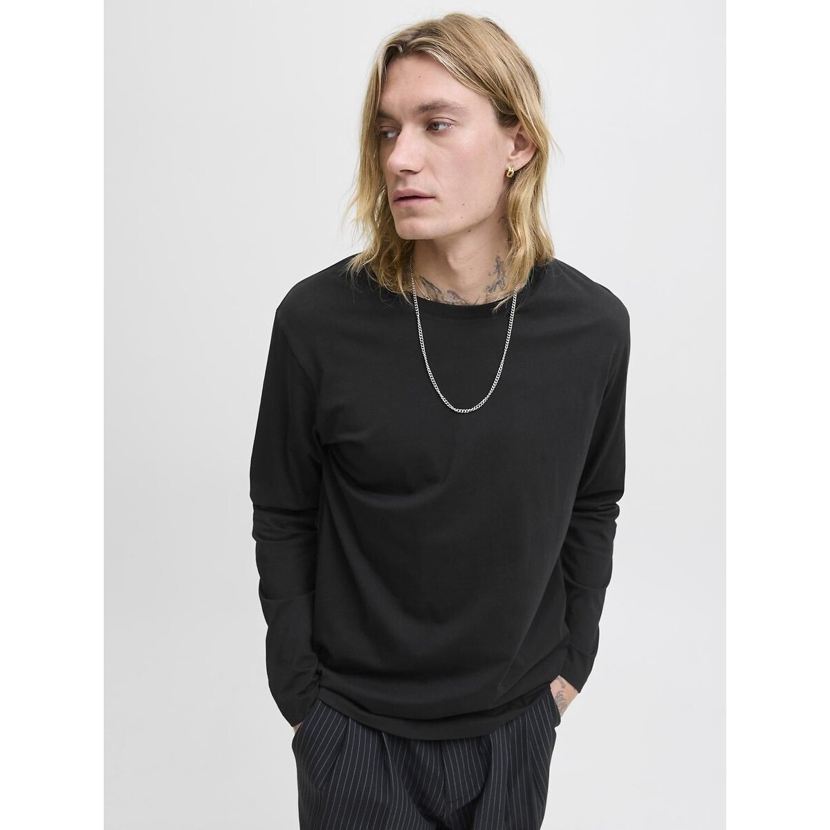 Lot de 2 T-shirts, manches longues noir + blanc, JACK & JONES