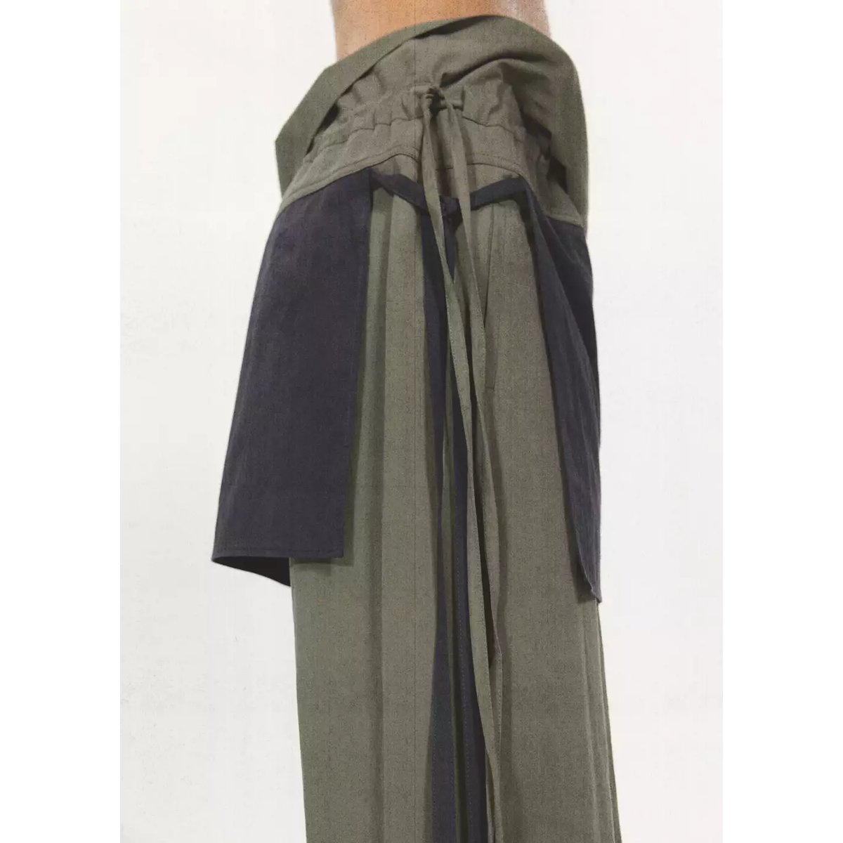 Pantalon avec lien à nouer superposé gris, MANGO