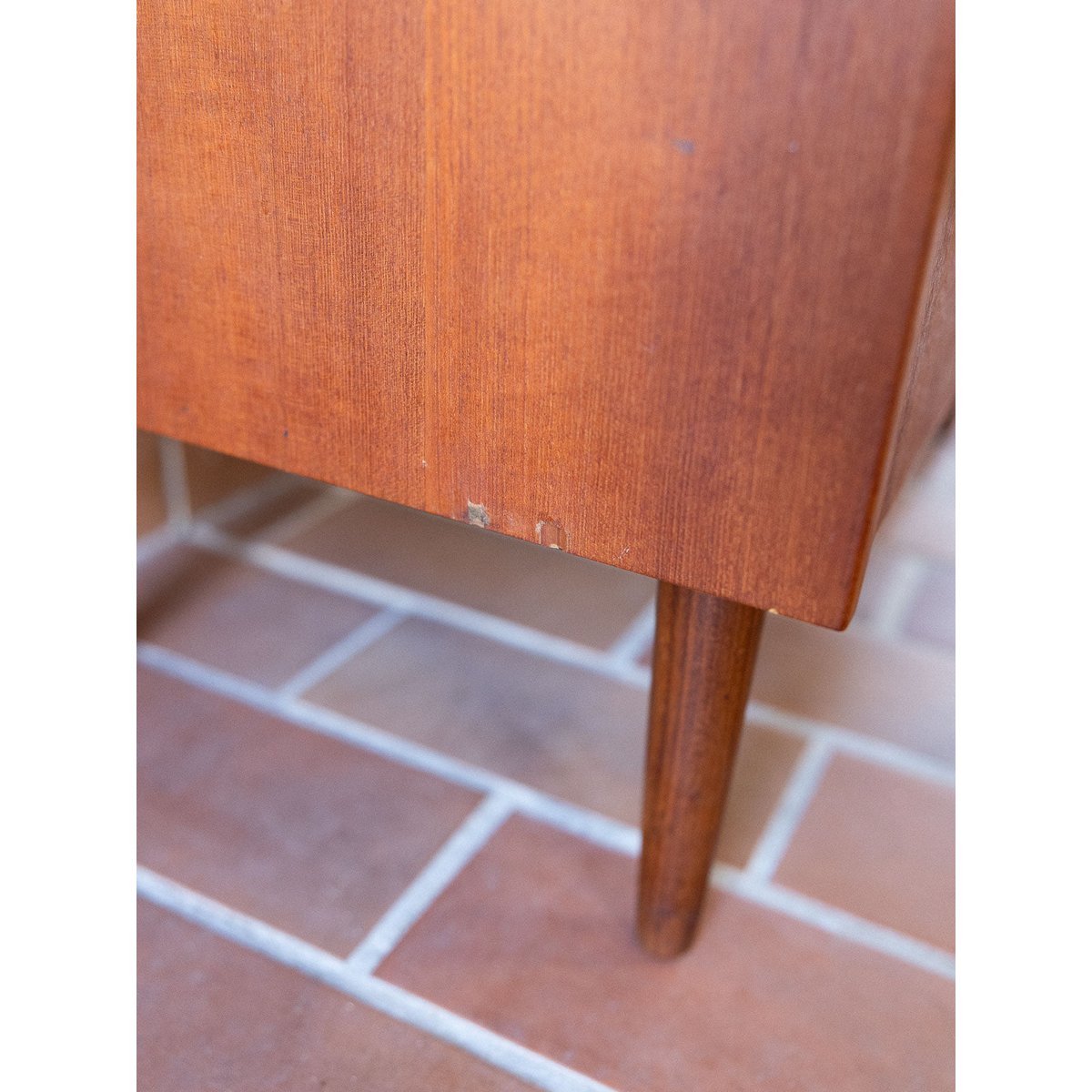 Commode contemporaine en bois Olga N°1057 - Bon état bois foncé, DEBONGOUT