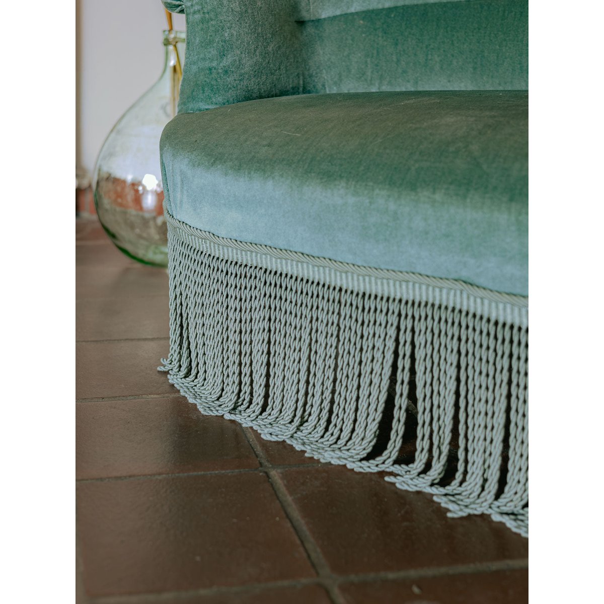 Banquette crapaud en velours turquoise céladon Martine N°60 - Bon état bleu, DEBONGOUT