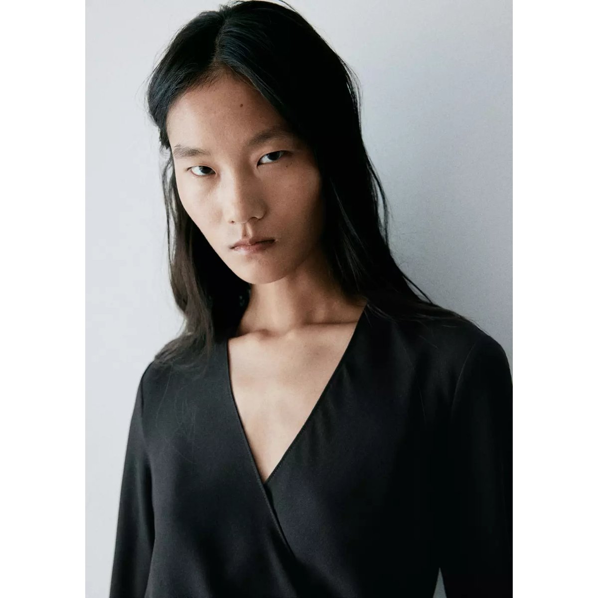 Robe cache-cœur nœud noir, MANGO