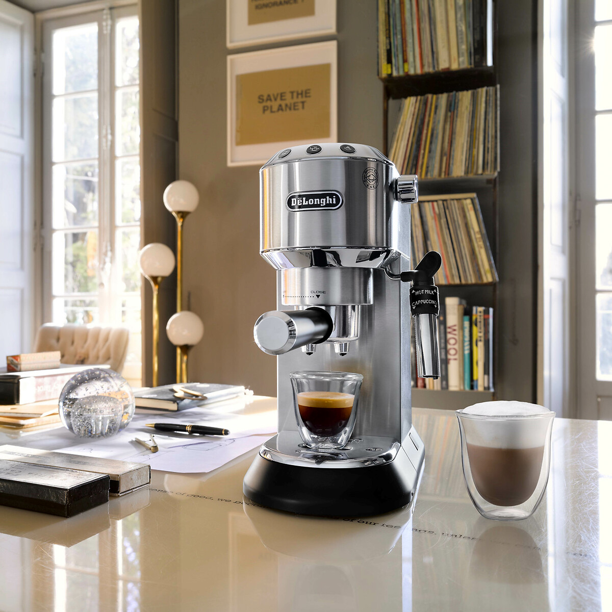 Expresso pompe ultra-compacte Dedica EC685.M inox, DELONGHI
