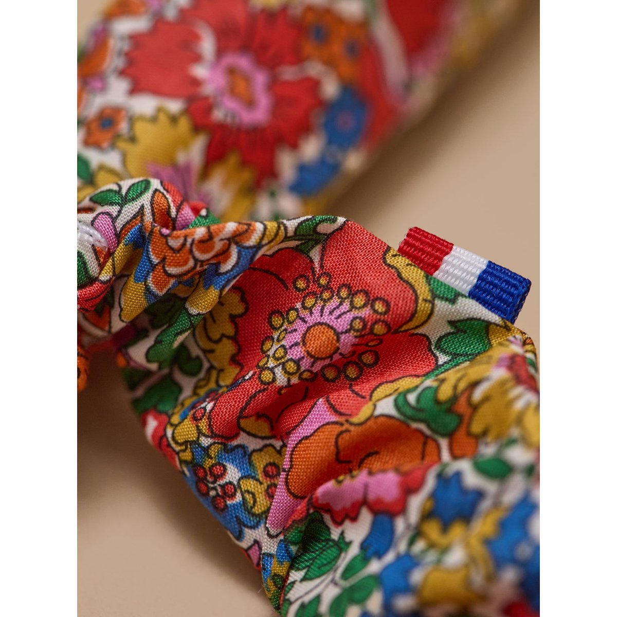 Chouchou en tissu Liberty par lot de 2 liberty annie and may rouge, CYRILLUS
