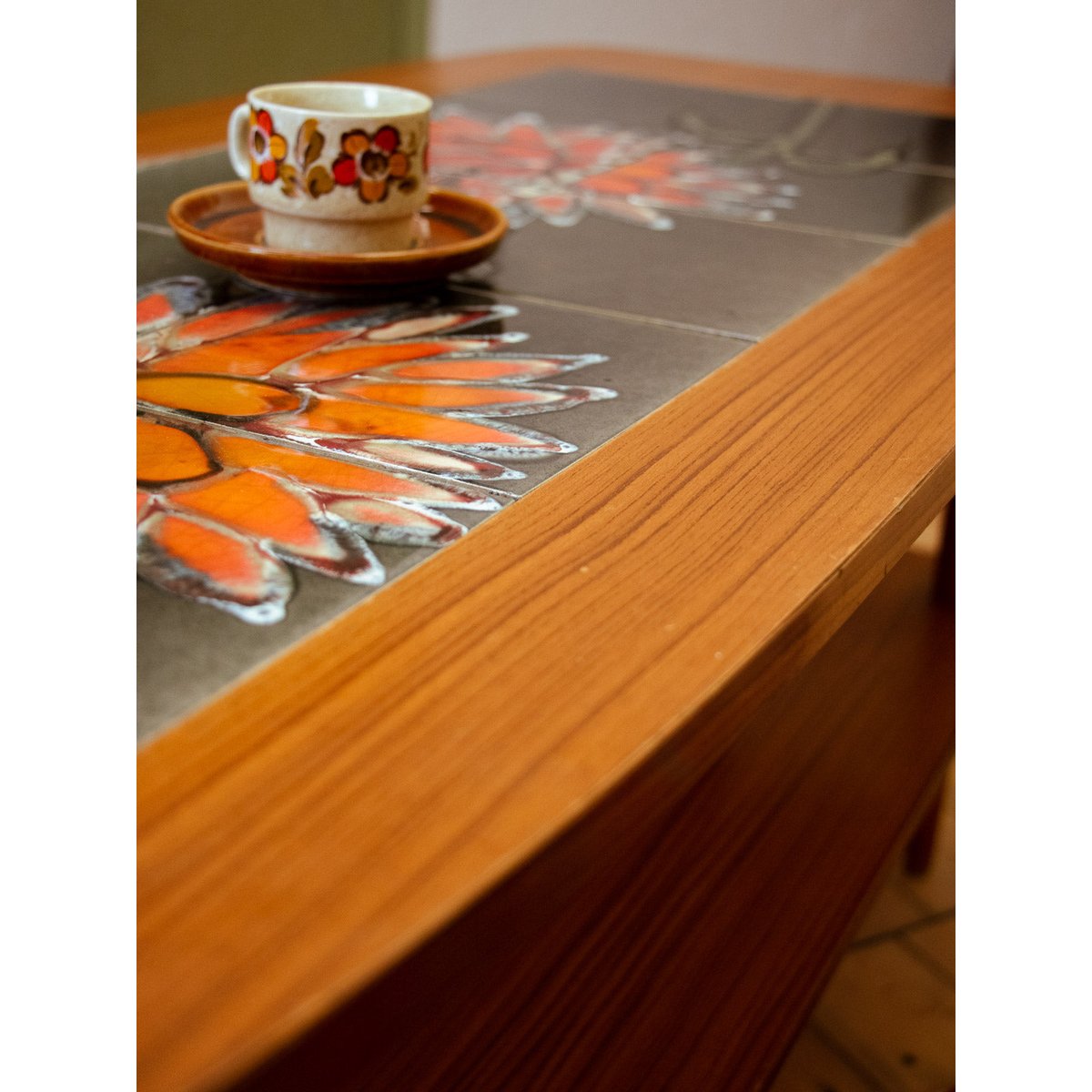 Table basse scandinave en teck et céramique Léonie N°840 - Bon état bois foncé, DEBONGOUT