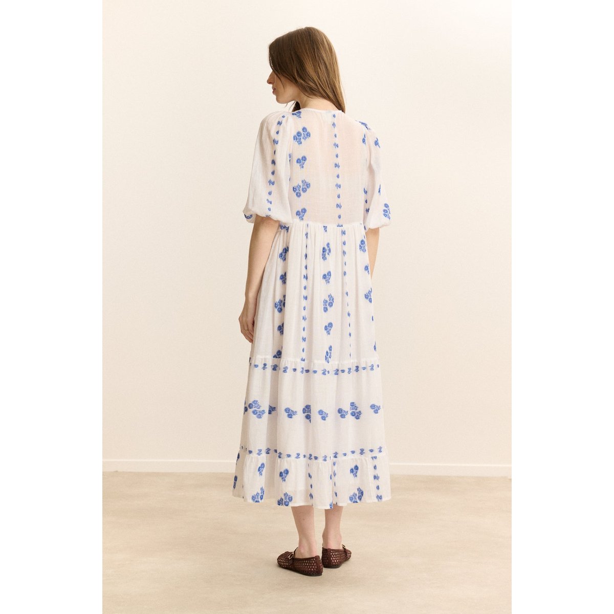 Robe longue brodée manches courtes <br> CAMILLE blanc, GARANCE PARIS