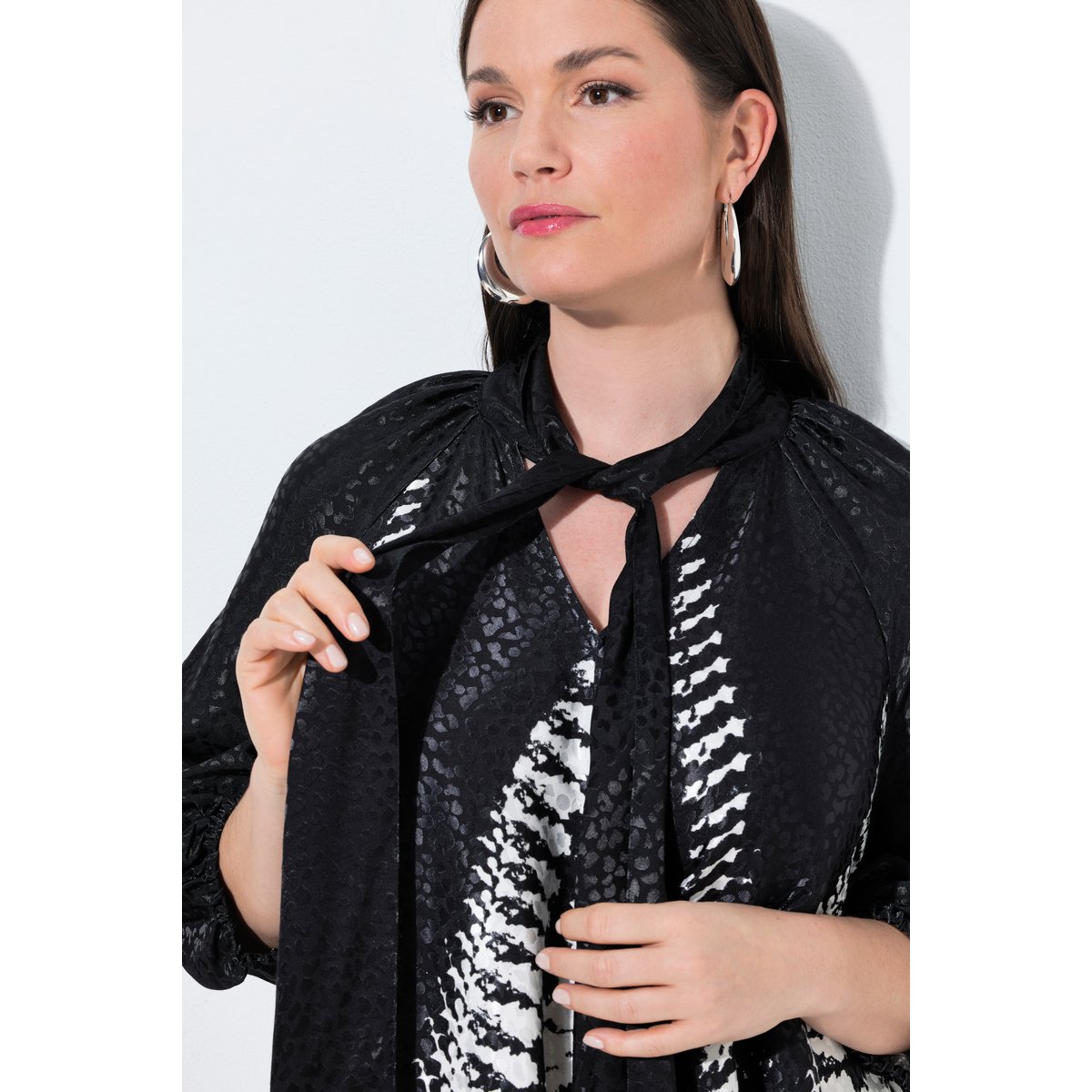 Robe avec lavallière noir, ULLA POPKEN