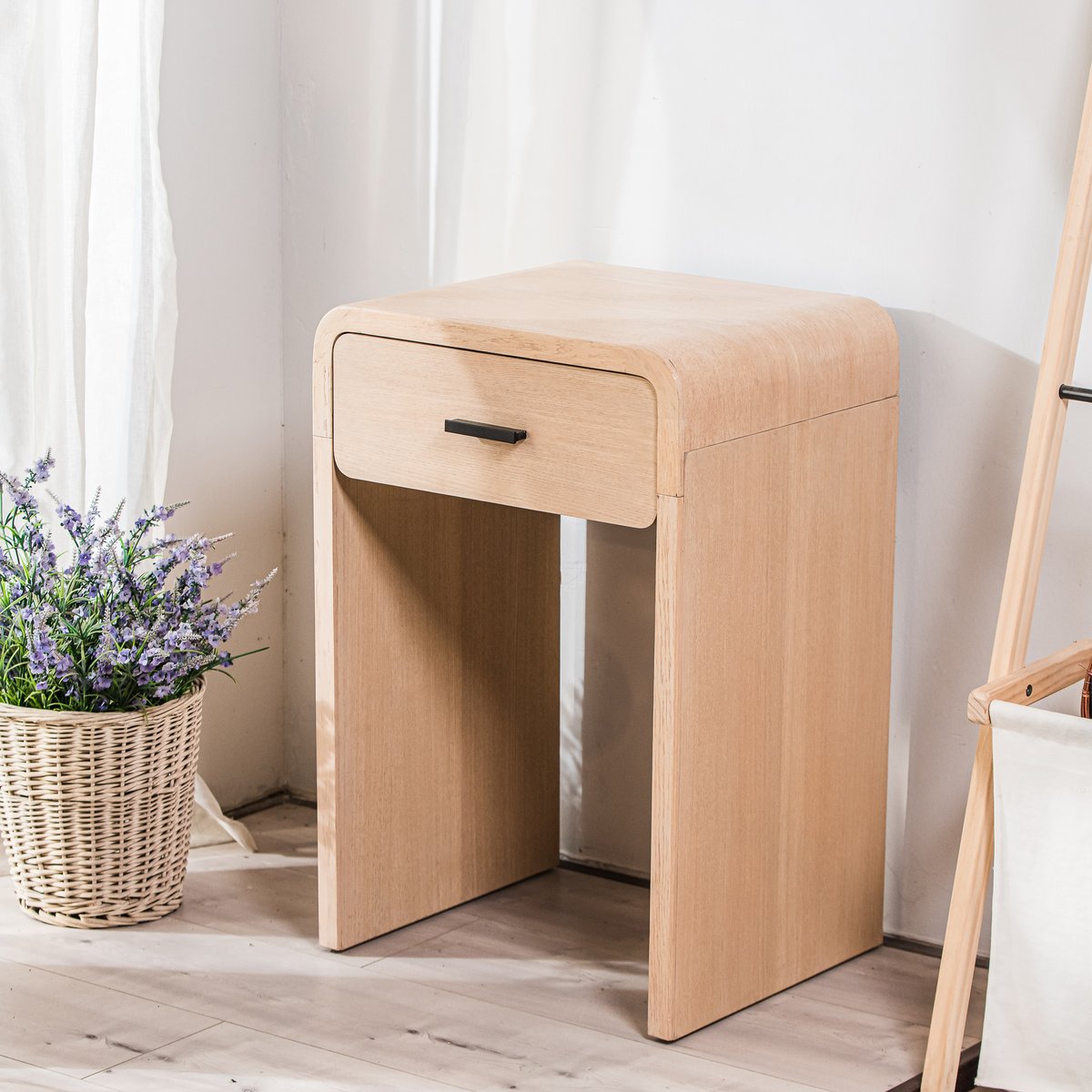 Table de chevet 1 tiroir, bois, SKIVE bois naturel, NORDLYS