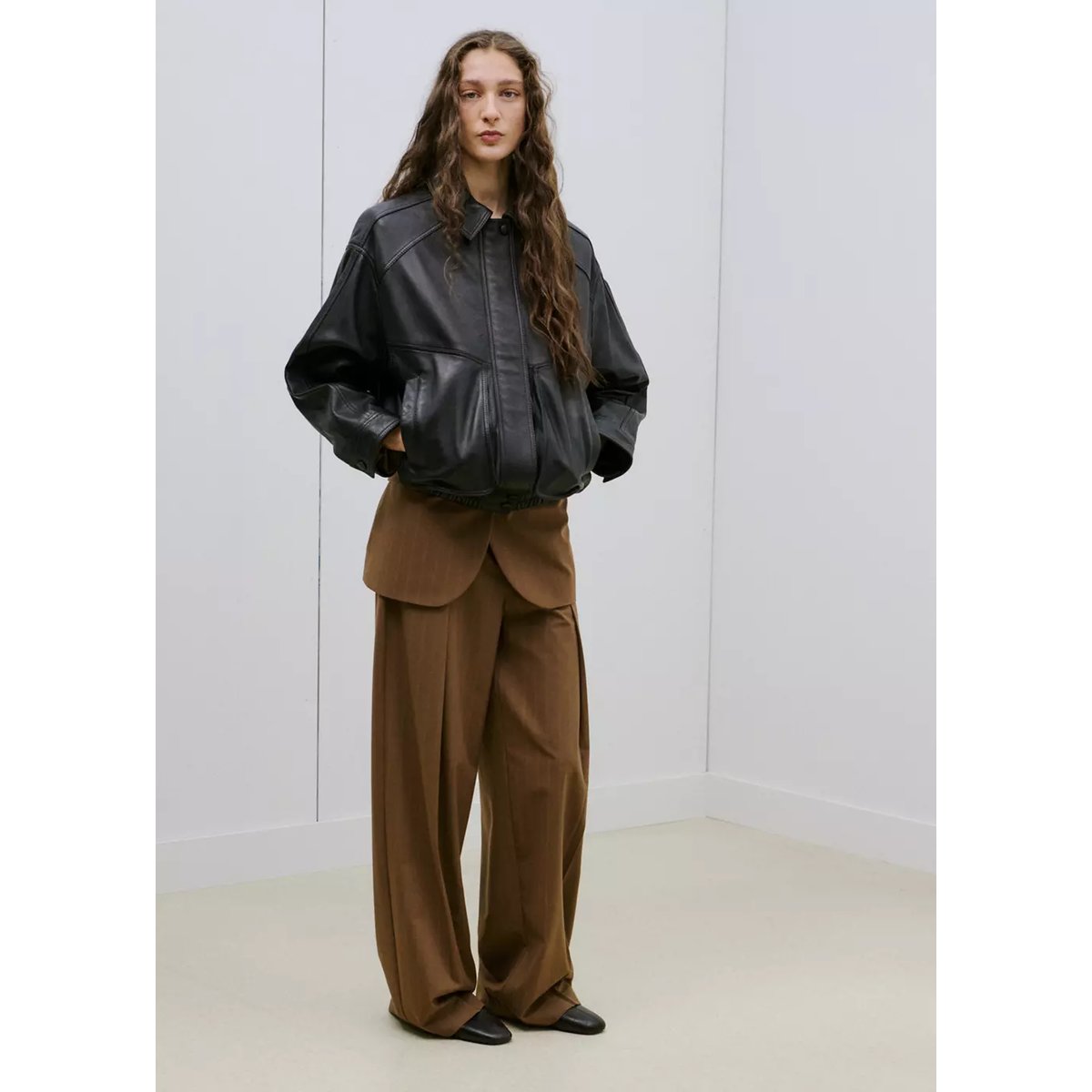 Pantalon de costume fines rayures caramel, MANGO