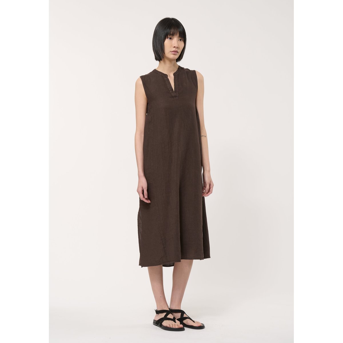 Robe sans manches en lin chocolat, HUMILITY
