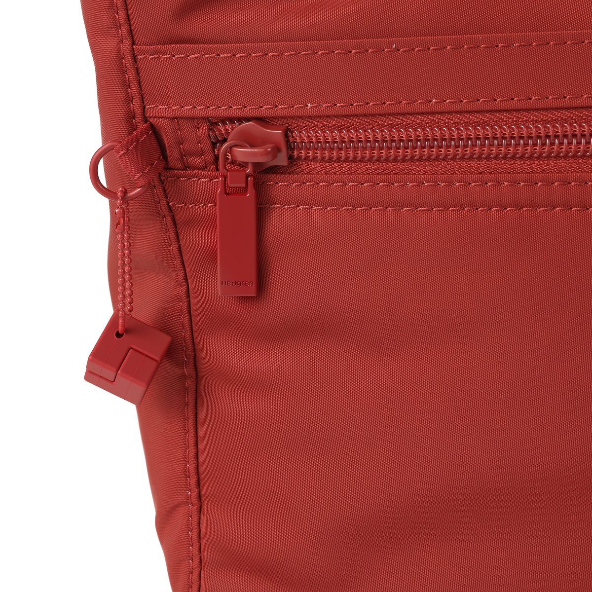 Sac bandoulière urbain avec protection RFID dahlia red, HEDGREN