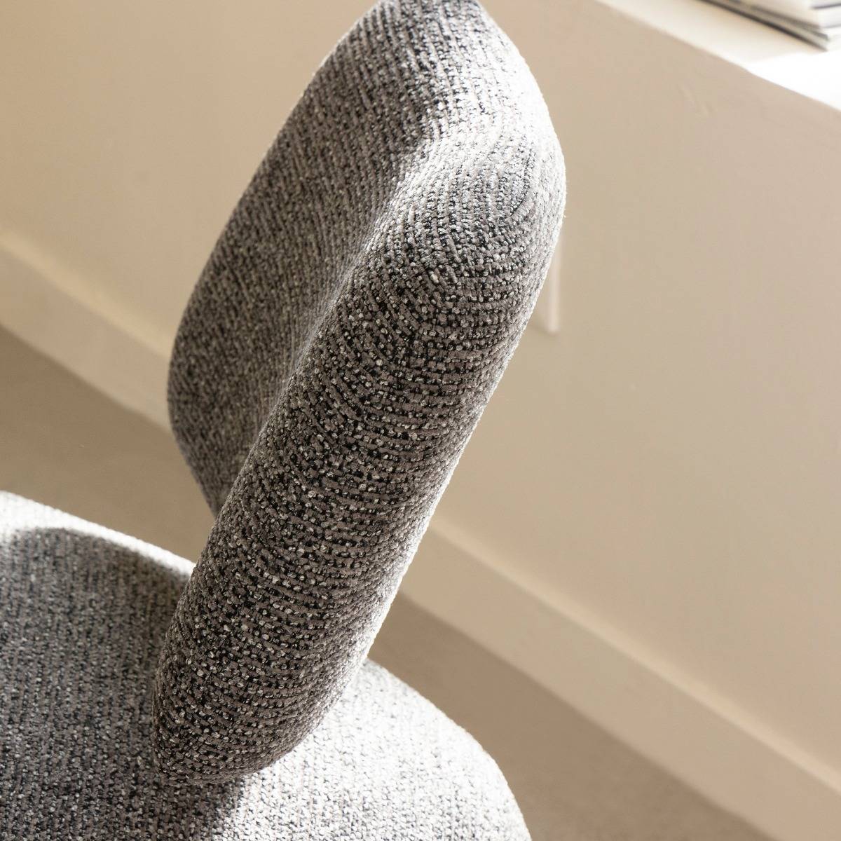 Fauteuil en tissu bouclette TÉRÉSIA gris, MADE IN MEUBLES 