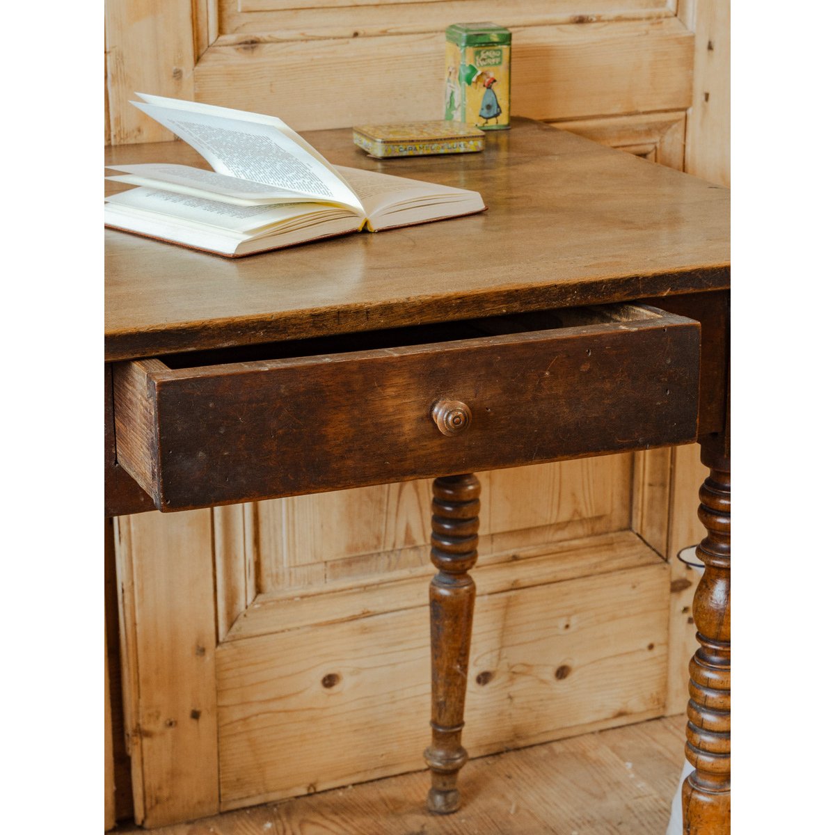 Bureau en bois Edouard N°1016 - Bon état bois foncé, DEBONGOUT