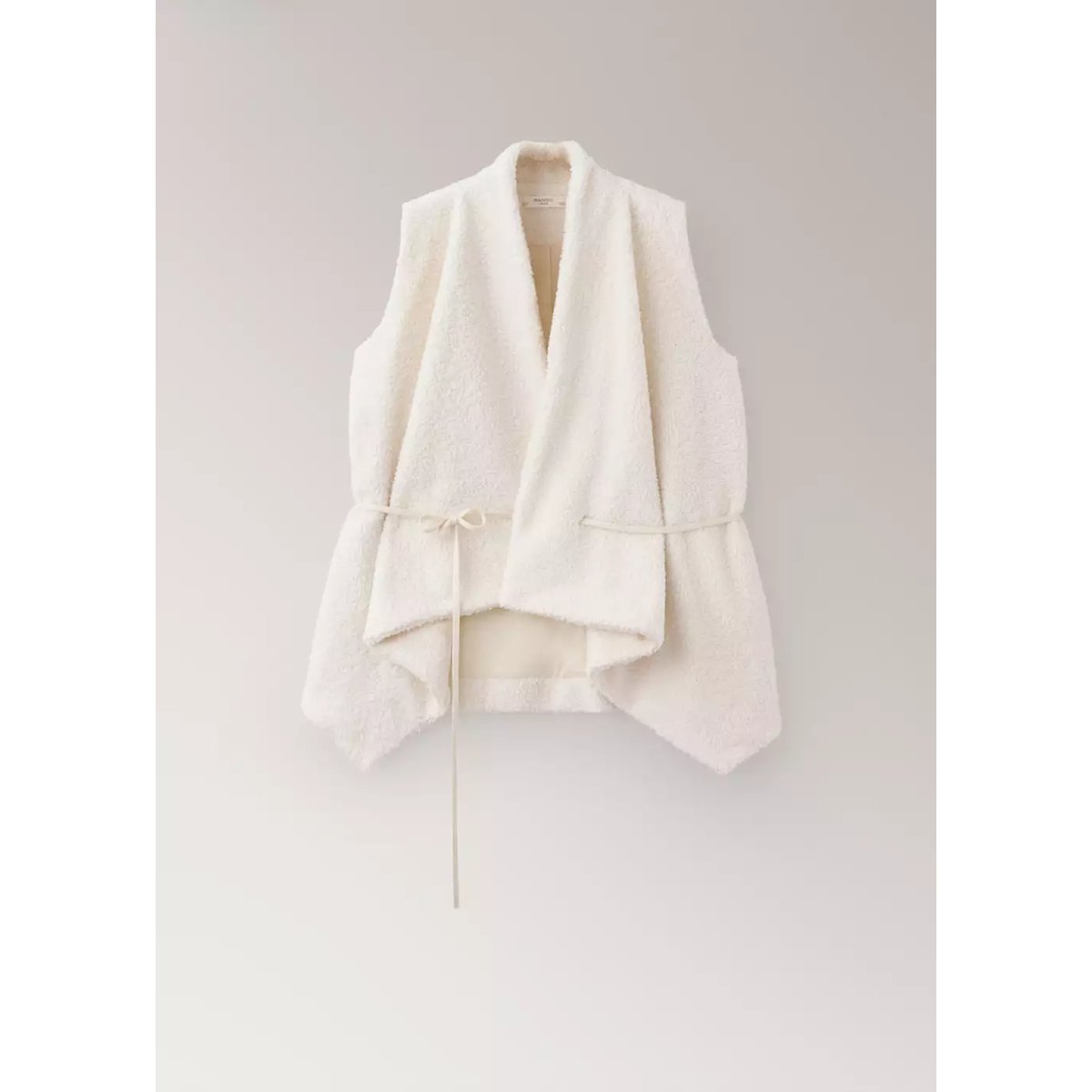 Gilet imitation mouton retourné croisé ivoire, MANGO