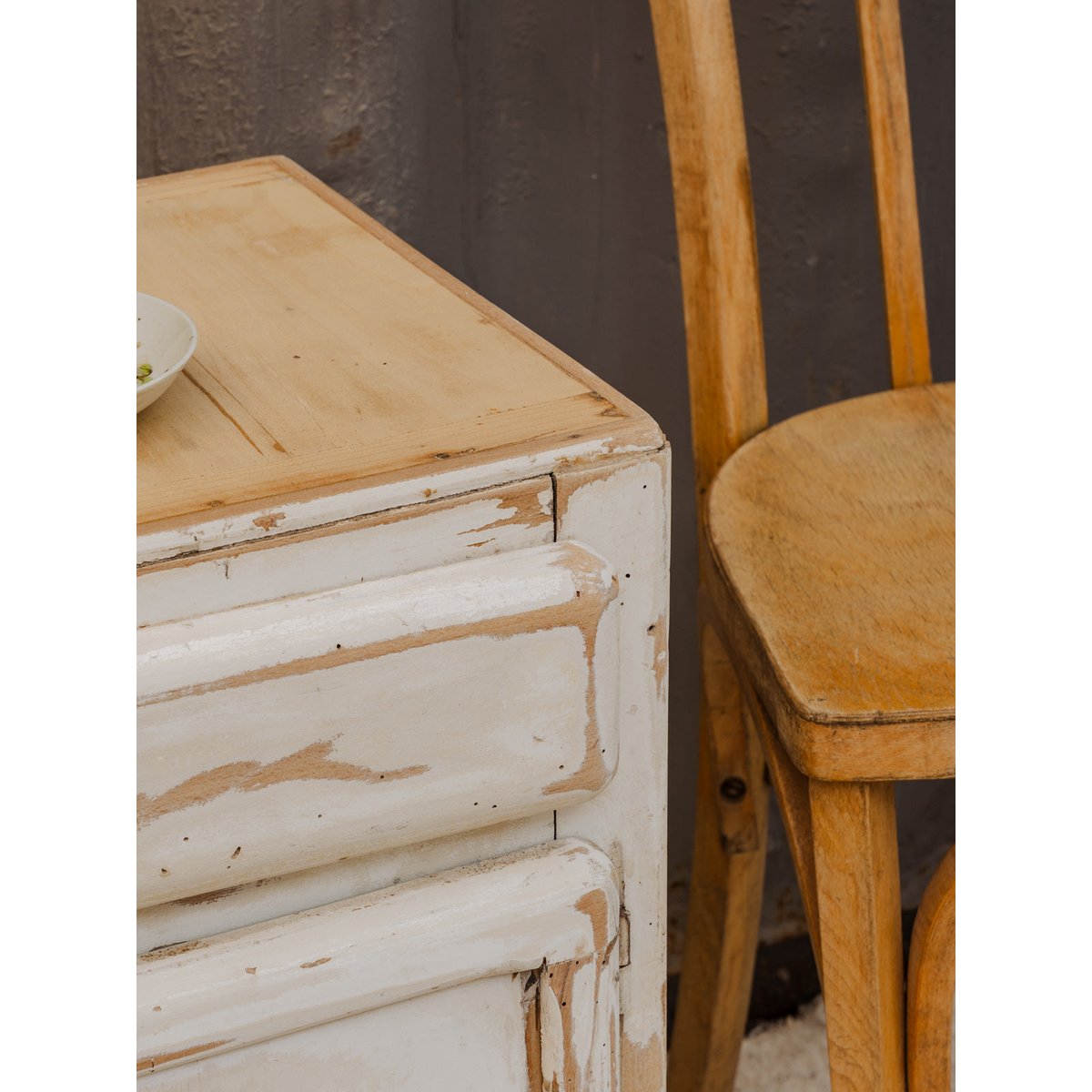 Meuble d'appoint en bois blanc Gilbert N°1778 - Bon état blanc, DEBONGOUT