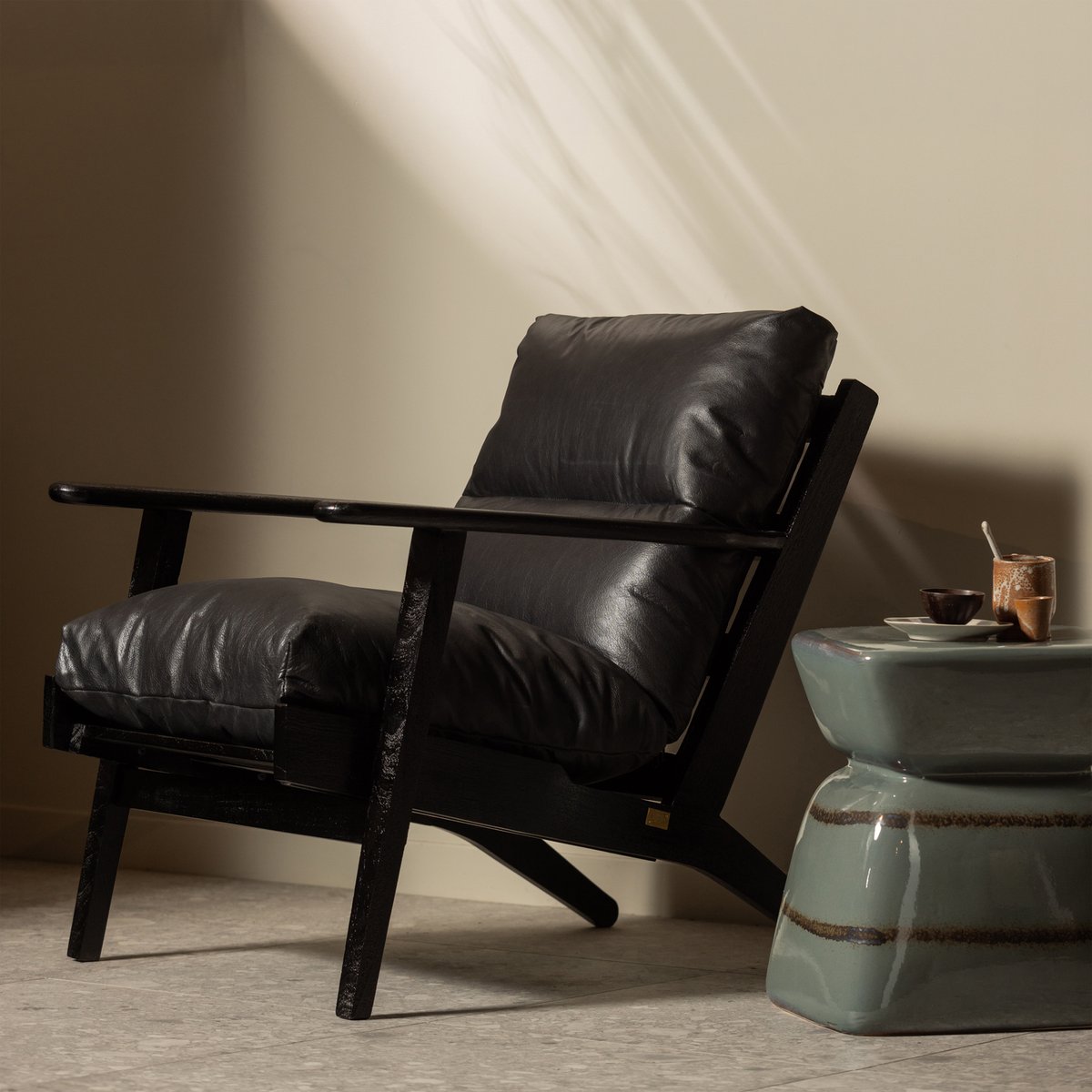 Fauteuil en bois et tissu - HOUSTON noir, WOOOD