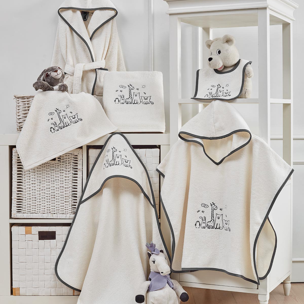 Drap de bain enfant BABY JUNGLE gris cendré, SENSEI MAISON