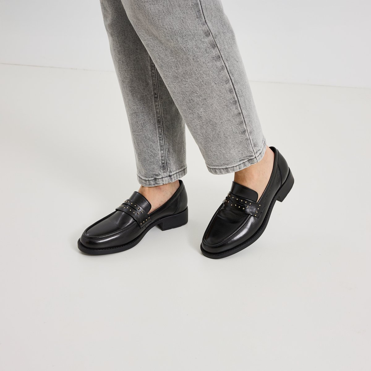 Mocassin souple avec clous noir, GRAIN DE MALICE