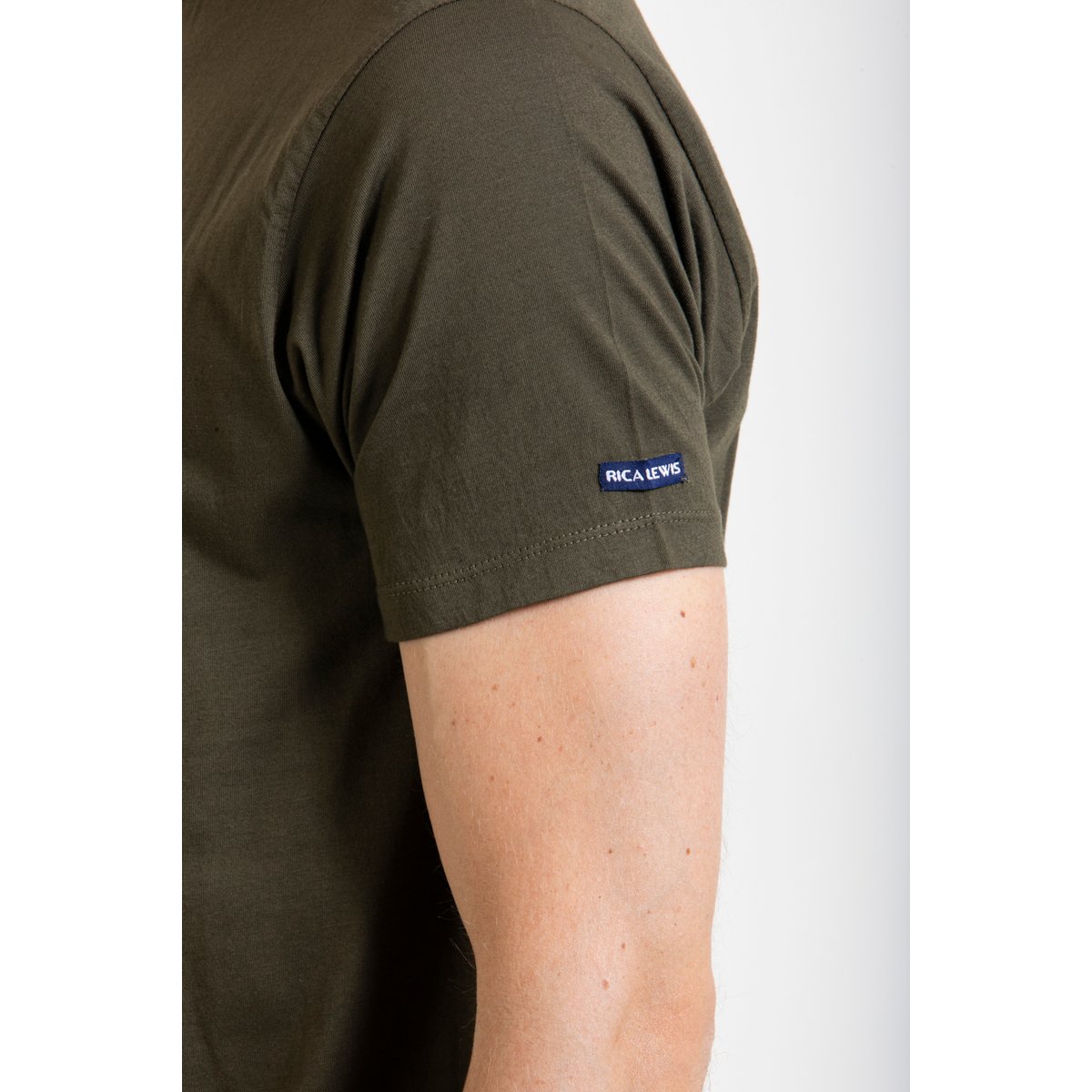 T-shirt Essentiel en coton SIGNAT1 vert, RICA LEWIS