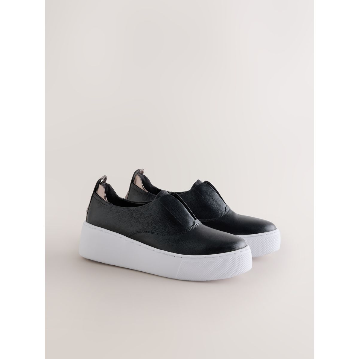 Baskets en cuir plateforme forever comfort® noir, NEXT