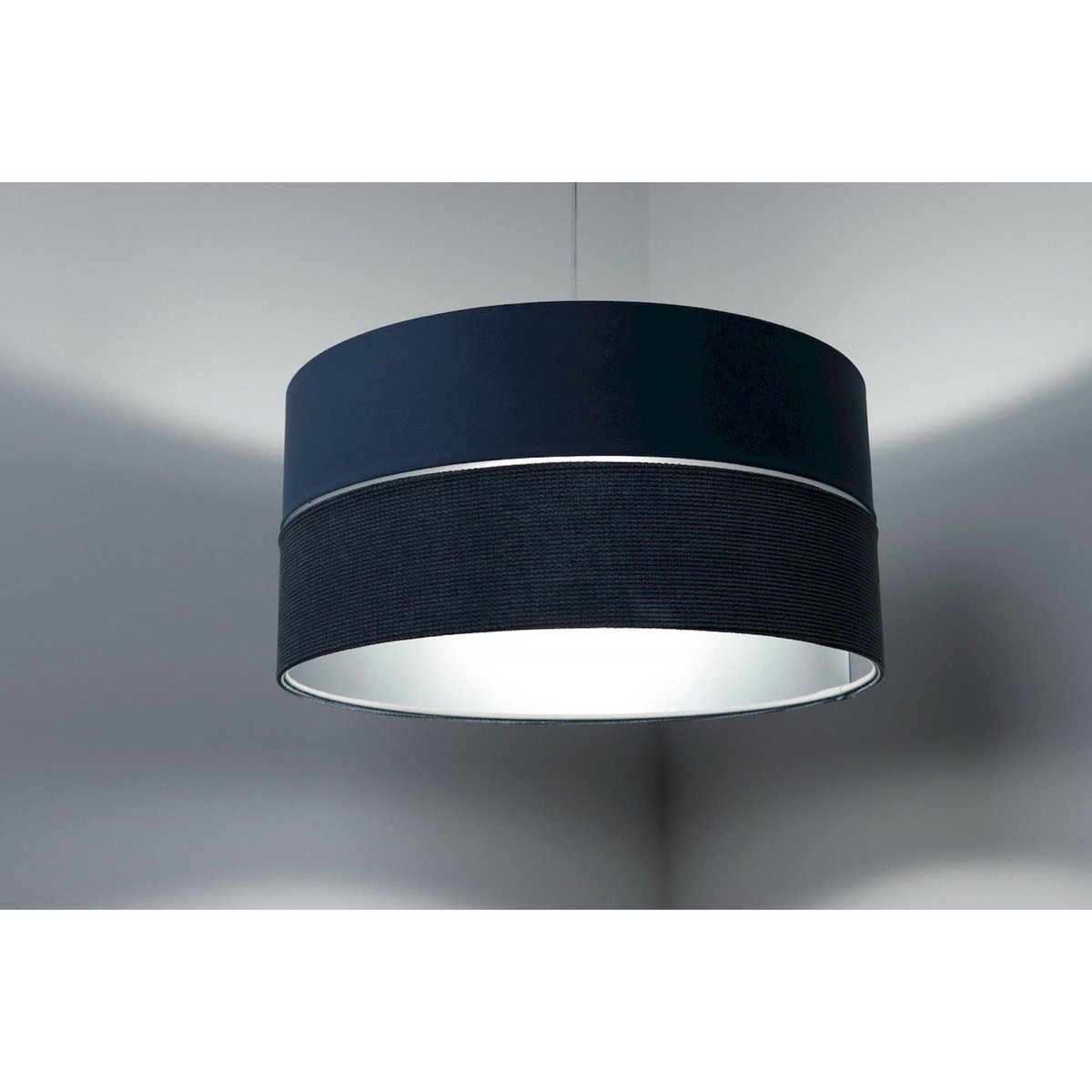 Suspension en tissu, TWIST abat-jour en satin bleu et velours structuré bleu, liseret argenté et intérieur argenté, BPS KONCEPT