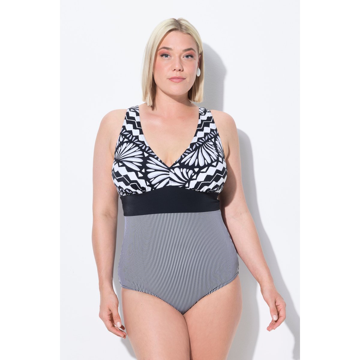Maillot de bain à bonnets souples. Bande noir, ULLA POPKEN